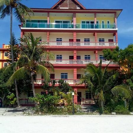 Melati Tanjong Beach Resort Pantai Cenang  Exterior photo