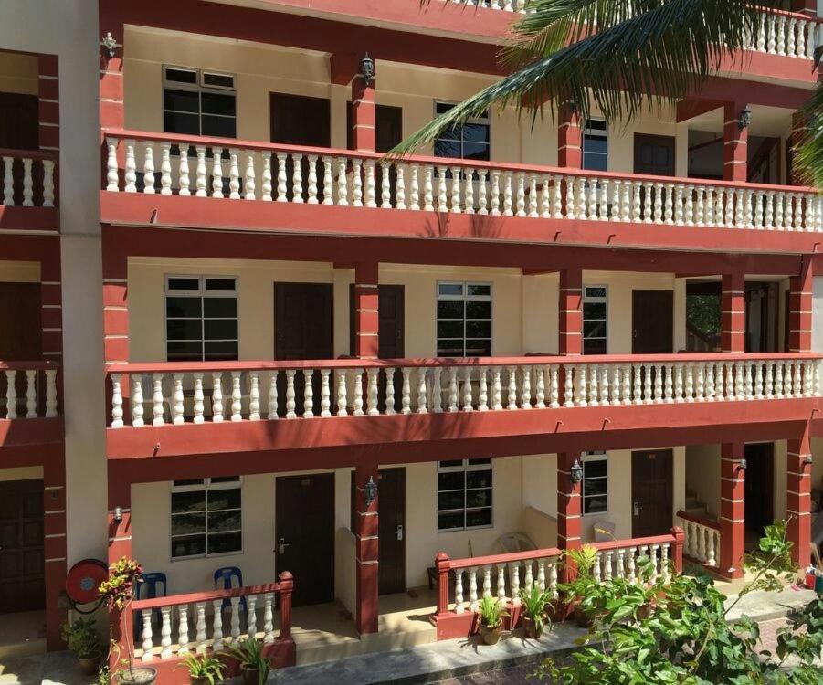 Melati Tanjong Beach Resort Pantai Cenang  Exterior photo